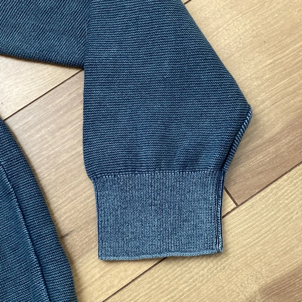 J McLaughlin Gray Blue V-Neck Sweater